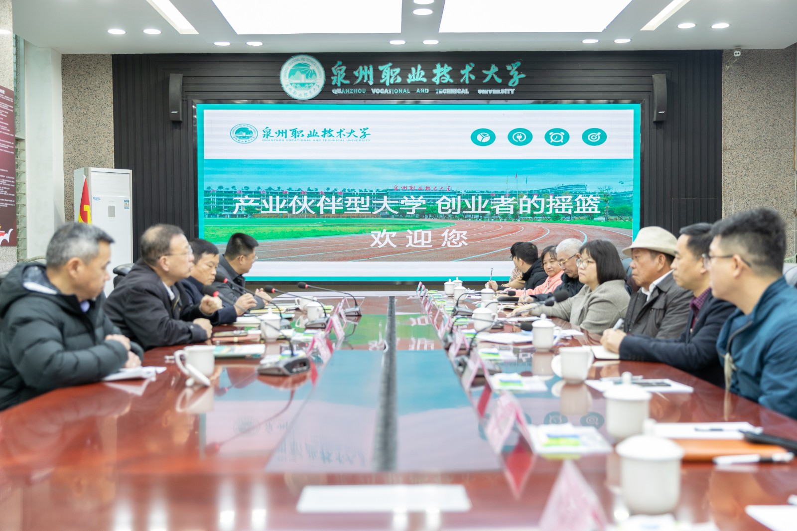 ANDY0585.jpg ANDY0585.jpg